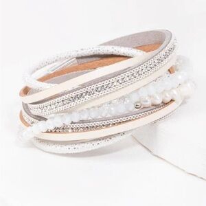 SAACHI NWT Serilda Pearl Leather Wrap Bracelet